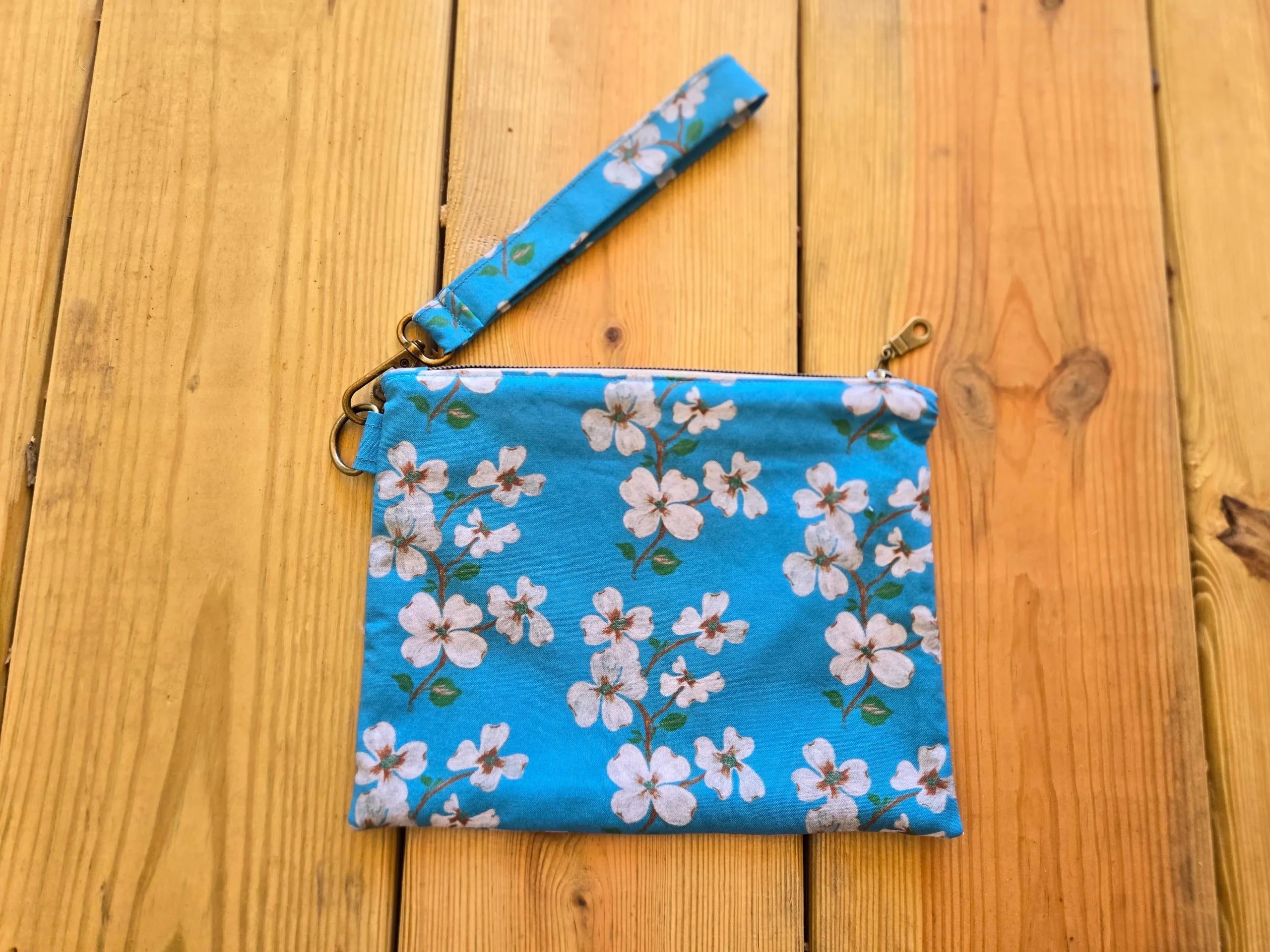 Dogwood Wristlet Zipper Pouch