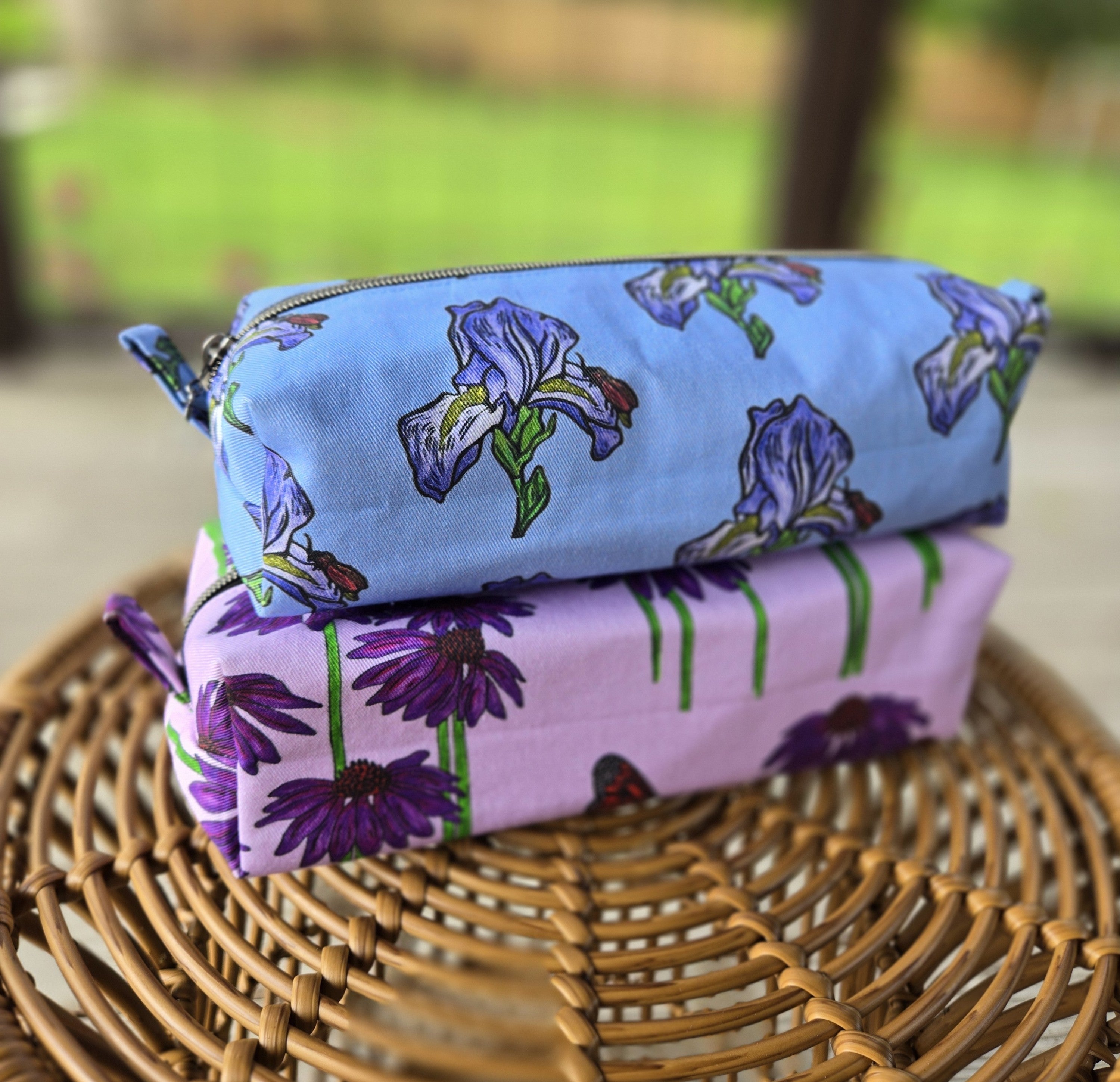 Iris Box Pouch