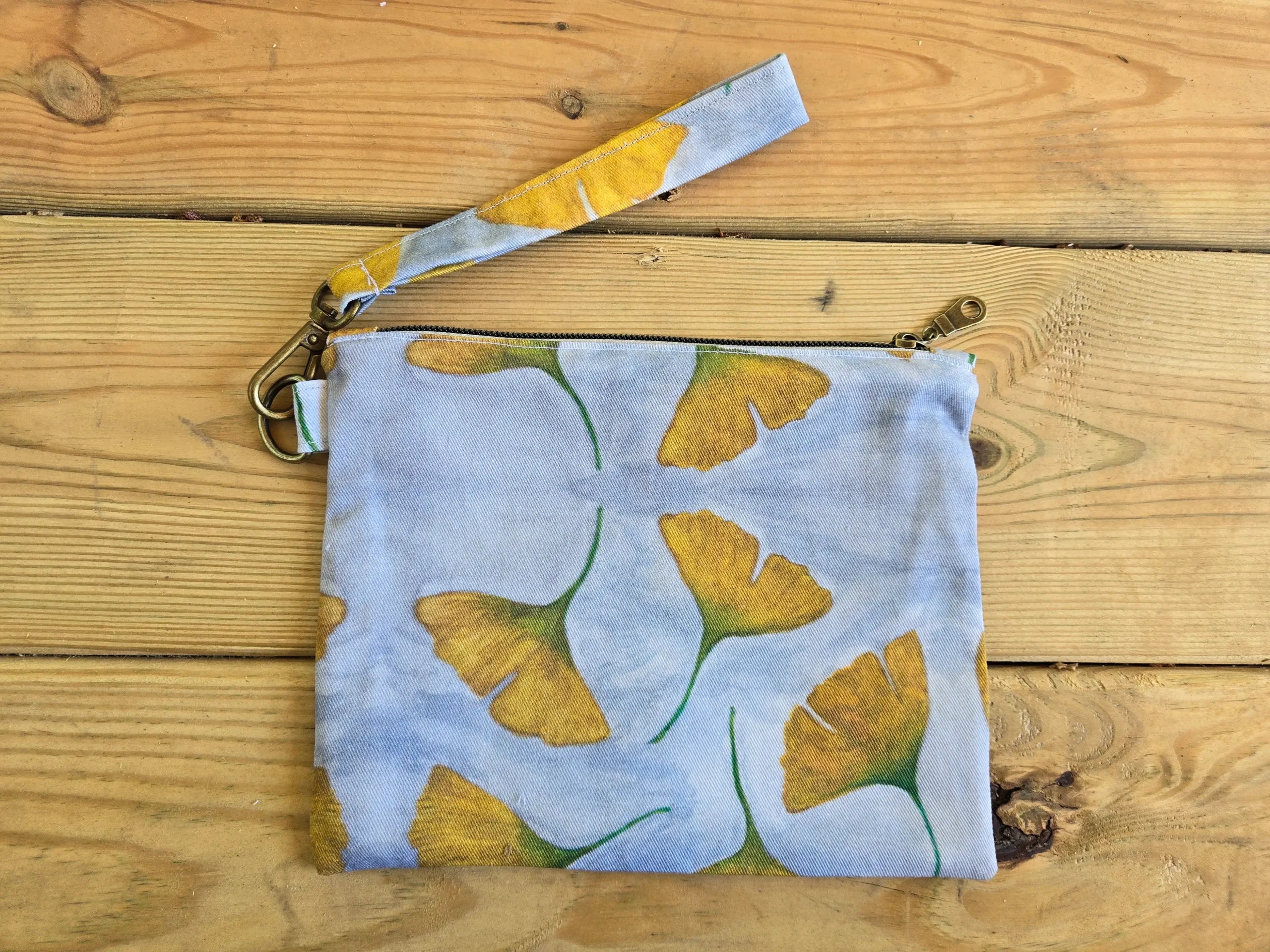 Ginkgo Wristlet Zipper Pouch