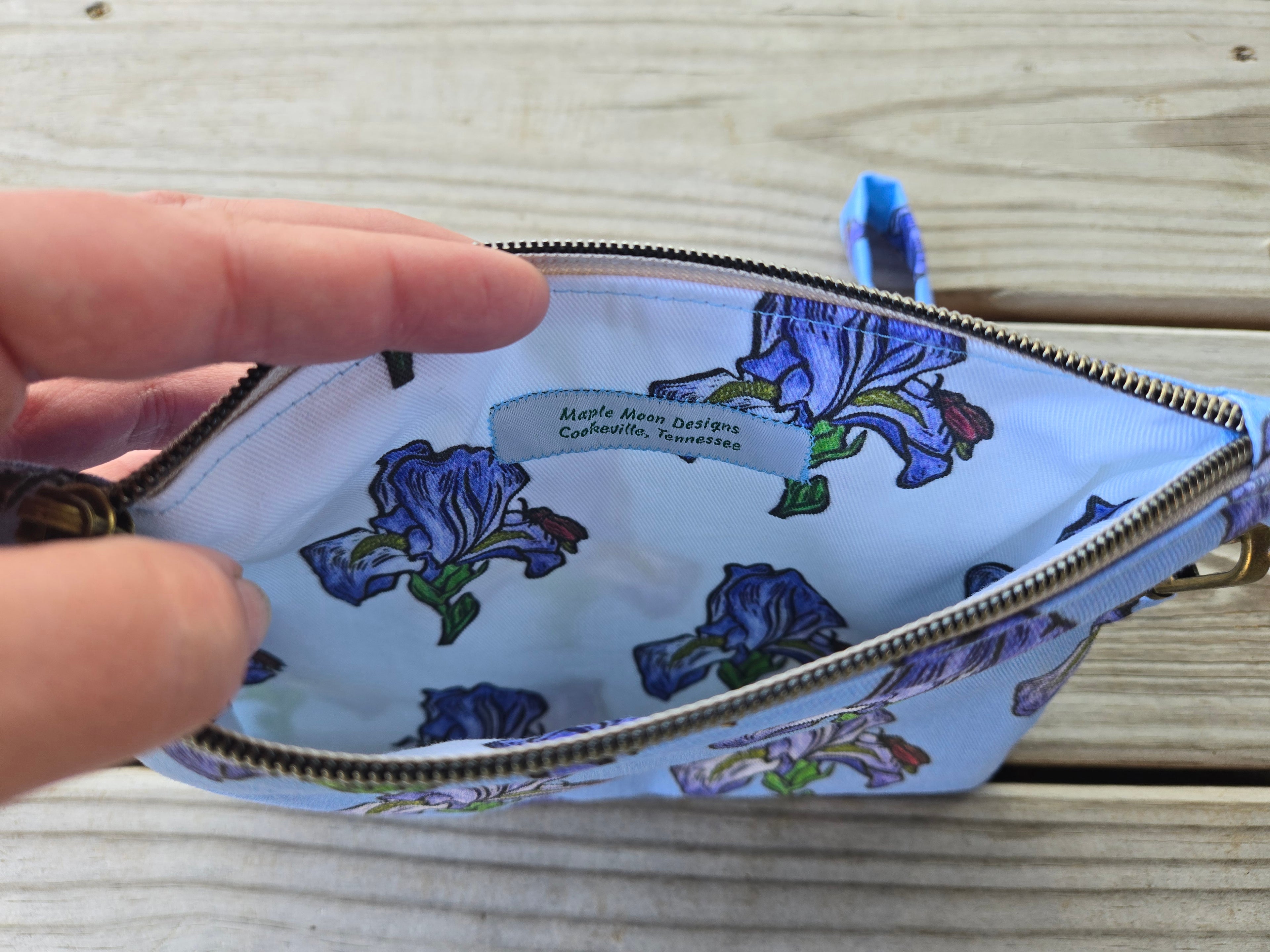 Iris Wristlet Zipper pouch