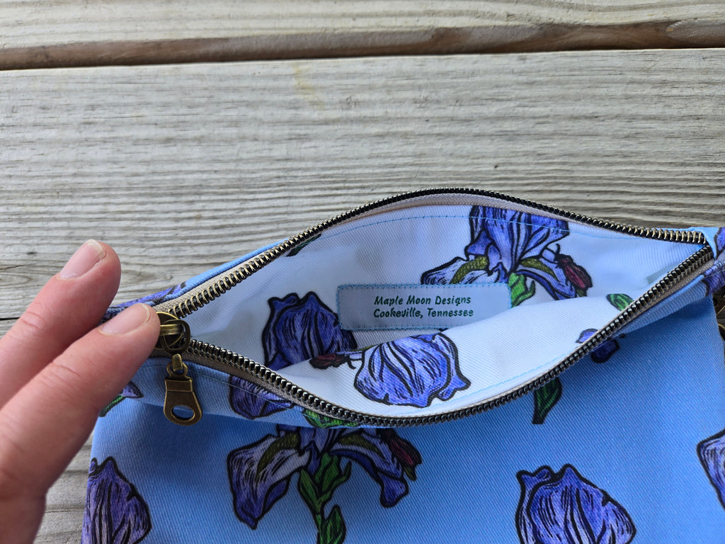 Iris Wristlet Zipper pouch