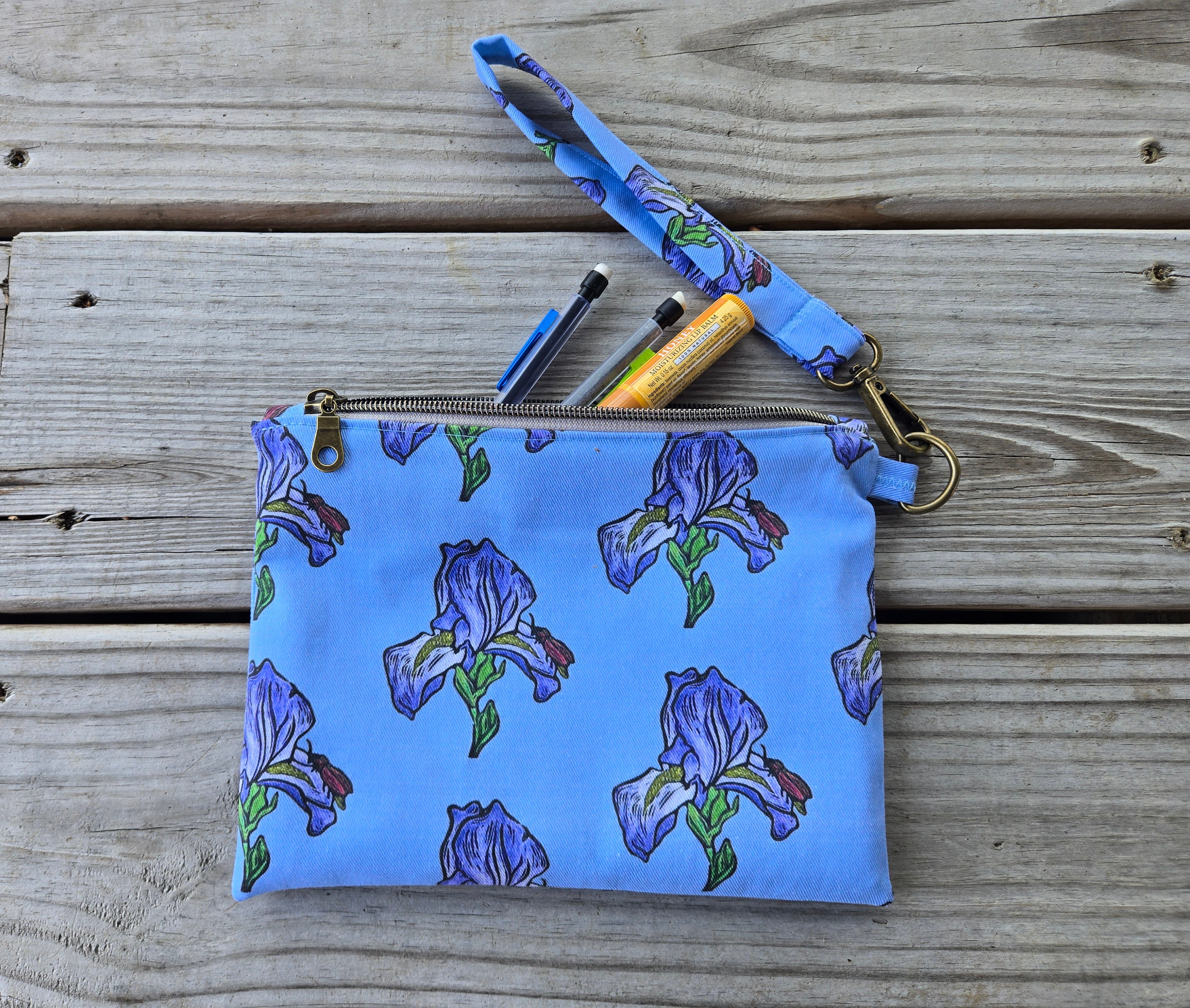 Iris Wristlet Zipper pouch